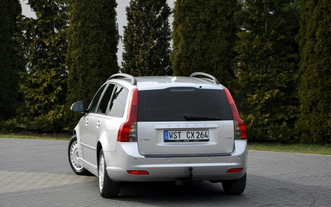 Volvo V50 cena 22900 przebieg: 232198, rok produkcji 2012 z Dęblin małe 704